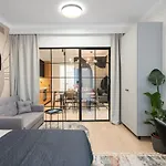 Apartment Sunny 3br Large Flat - Amzei Square - 3 Balconies