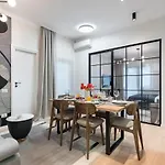 Sunny 3br Large Flat - Amzei Square - 3 Balconies Apartment