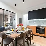 Apartment Sunny 3br Large Flat - Amzei Square - 3 Balconies Bucharest