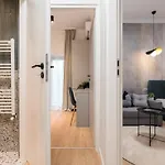Sunny 3br Large Flat - Amzei Square - 3 Balconies Bucharest