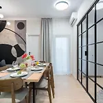Sunny 3br Large Flat - Amzei Square - 3 Balconies Apartment