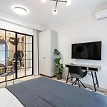 Sunny 3br Large Flat - Amzei Square - 3 Balconies Apartment *