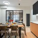 Apartment Sunny 3br Large Flat - Amzei Square - 3 Balconies *