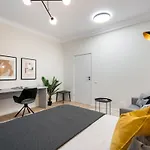 Apartment Sunny 3br Large Flat - Amzei Square - 3 Balconies