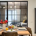 Sunny 3br Large Flat - Amzei Square - 3 Balconies * Bucharest