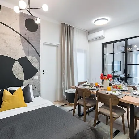 Apartment Sunny 3br Large Flat - Amzei Square - 3 Balconies