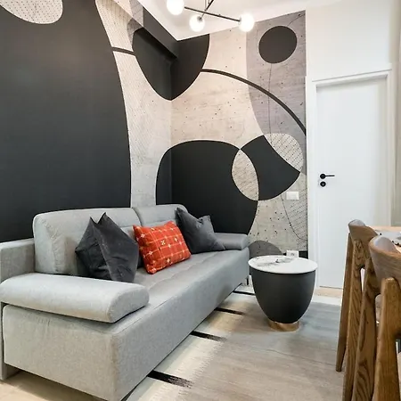 Sunny 3br Large Flat - Amzei Square - 3 Balconies