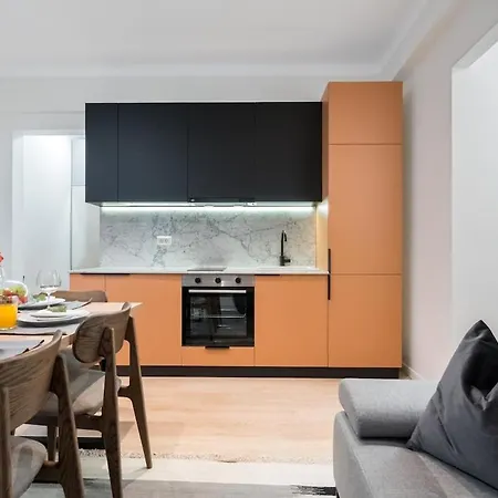 Apartment Sunny 3br Large Flat - Amzei Square - 3 Balconies