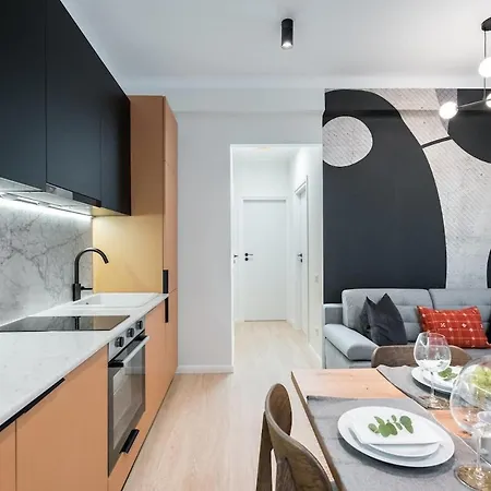 公寓 Sunny 3br Large Flat - Amzei Square - 3 Balconies *