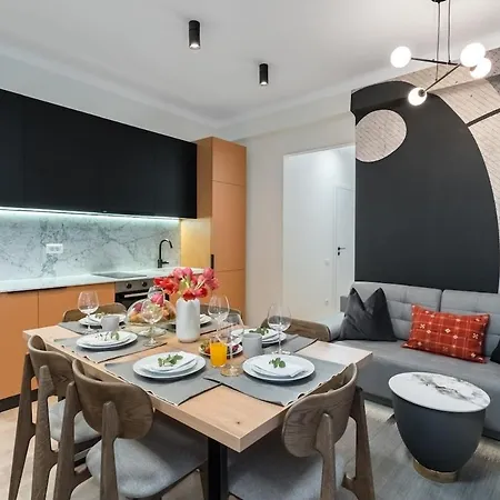 Sunny 3br Large Flat - Amzei Square - 3 Balconies Apartment Bucharest