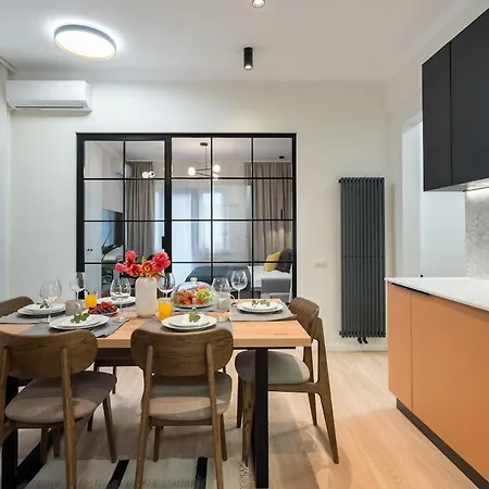 Apartment Sunny 3br Large Flat - Amzei Square - 3 Balconies *