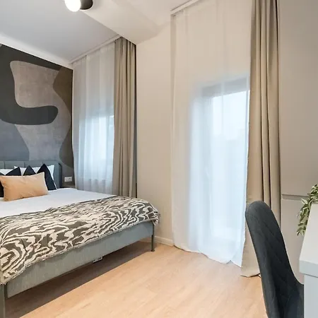 Sunny 3br Large Flat - Amzei Square - 3 Balconies *