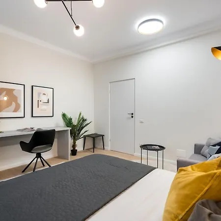 Apartment Sunny 3br Large Flat - Amzei Square - 3 Balconies