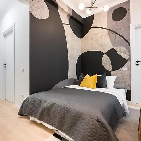 Apartment Sunny 3br Large Flat - Amzei Square - 3 Balconies Bucharest