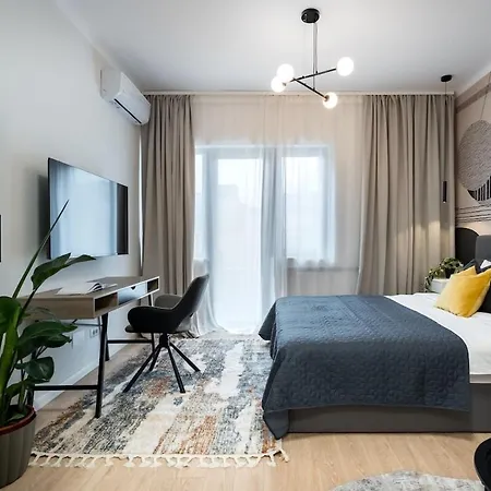 Sunny 3br Large Flat - Amzei Square - 3 Balconies Appartement Boekarest