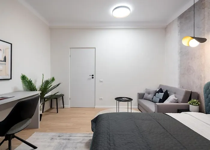 Апартаменти Sunny 3br Large Flat - Amzei Square - 3 Balconies Бухарест