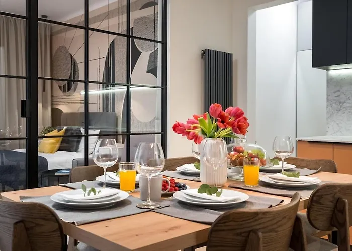 Sunny 3br Large Flat - Amzei Square - 3 Balconies