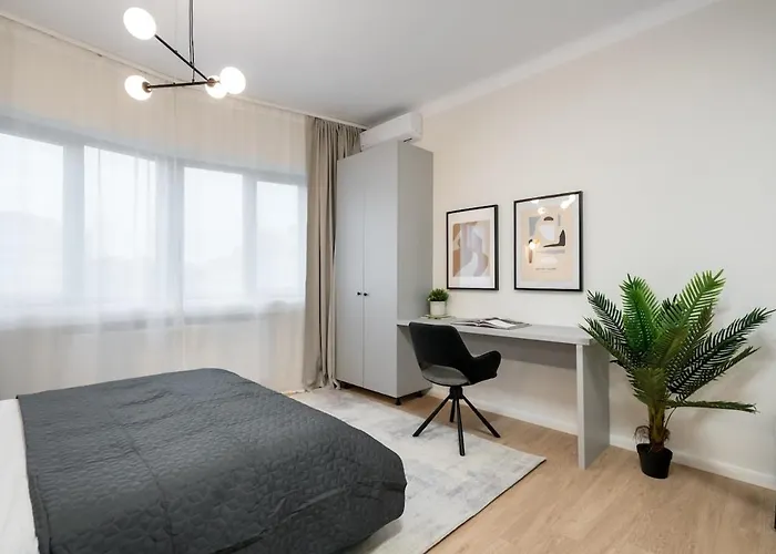 Sunny 3br Large Flat - Amzei Square - 3 Balconies