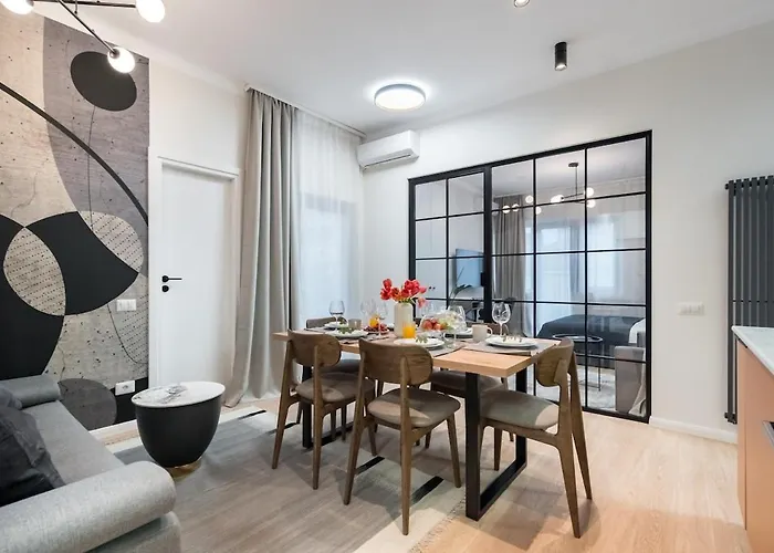 Sunny 3br Large Flat - Amzei Square - 3 Balconies Apartamento