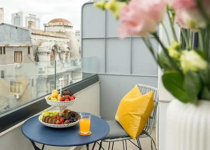 Sunny 3br Large Flat - Amzei Square - 3 Balconies