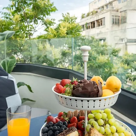 Sunny 3br Large Flat - Amzei Square - 3 Balconies Appartement