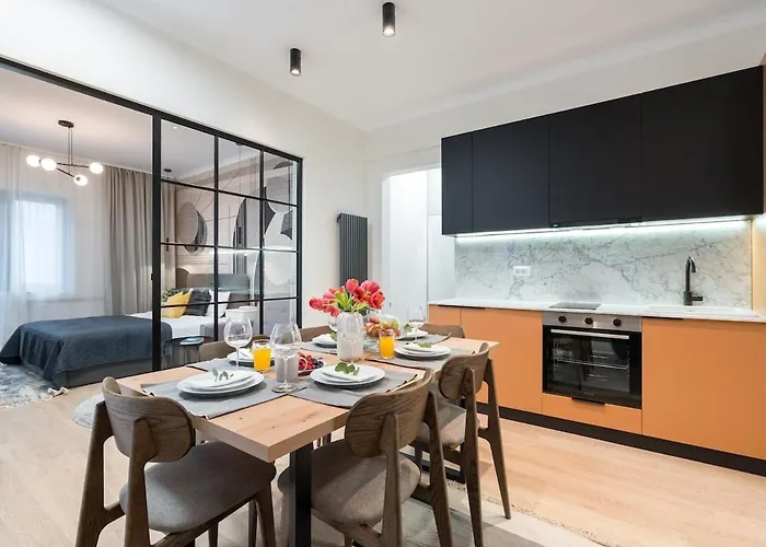 아파트 Sunny 3br Large Flat - Amzei Square - 3 Balconies 부쿠레슈티