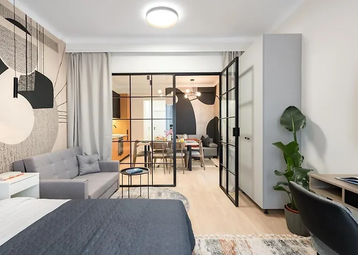 Sunny 3br Large Flat - Amzei Square - 3 Balconies * 부쿠레슈티