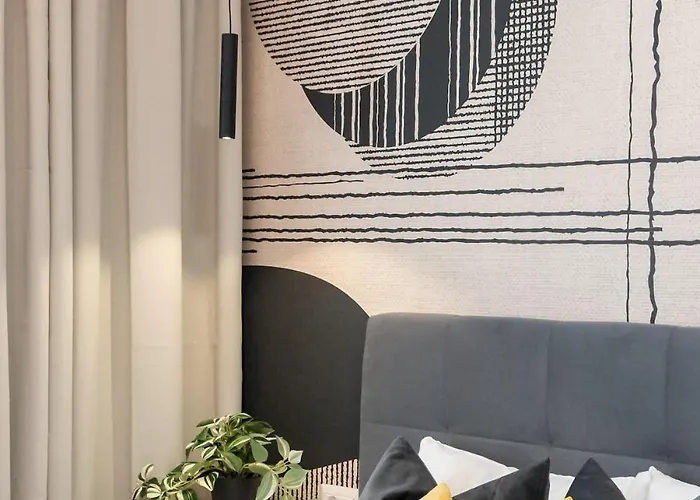 Sunny 3br Large Flat - Amzei Square - 3 Balconies * 부쿠레슈티