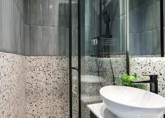 아파트 Sunny 3br Large Flat - Amzei Square - 3 Balconies