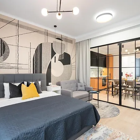 Sunny 3br Large Flat - Amzei Square - 3 Balconies Апартаменты Бухарест