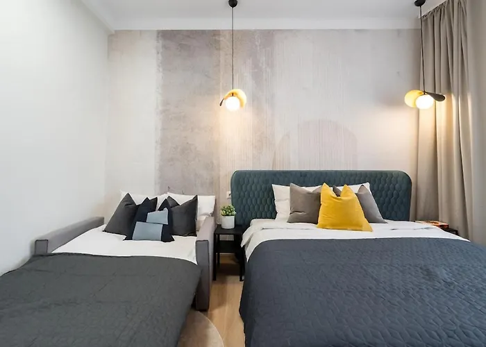 Апартаменты Sunny 3br Large Flat - Amzei Square - 3 Balconies *